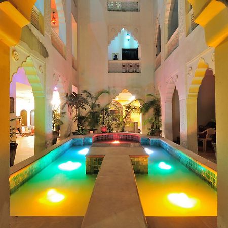 Staybook-Jyoti Mahal A Heritage Hotel Ню Делхи Екстериор снимка