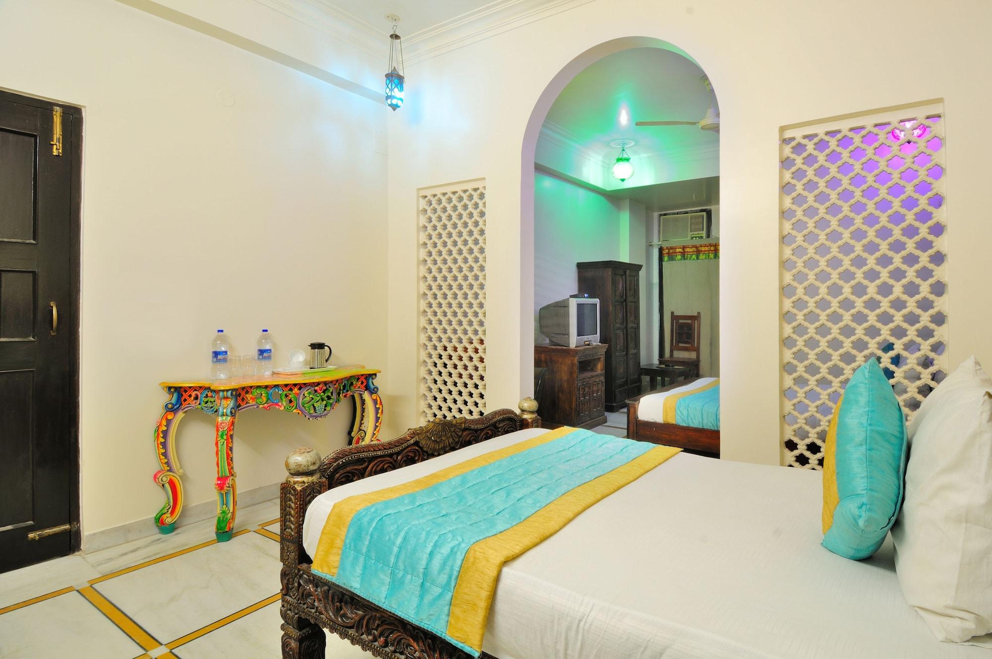 Staybook-Jyoti Mahal A Heritage Hotel Ню Делхи Екстериор снимка
