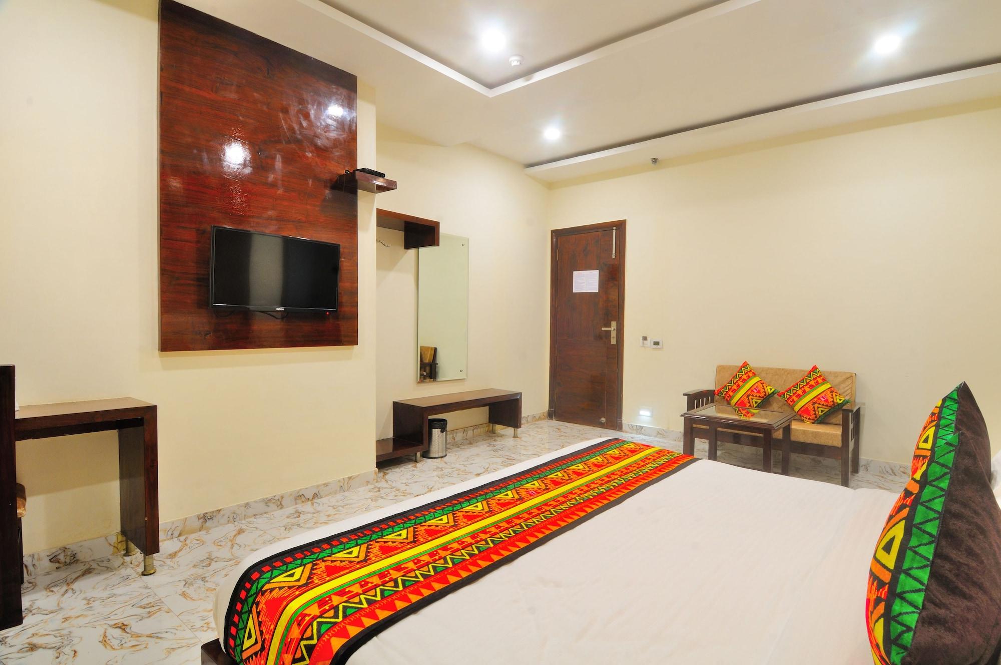 Staybook-Jyoti Mahal A Heritage Hotel Ню Делхи Екстериор снимка