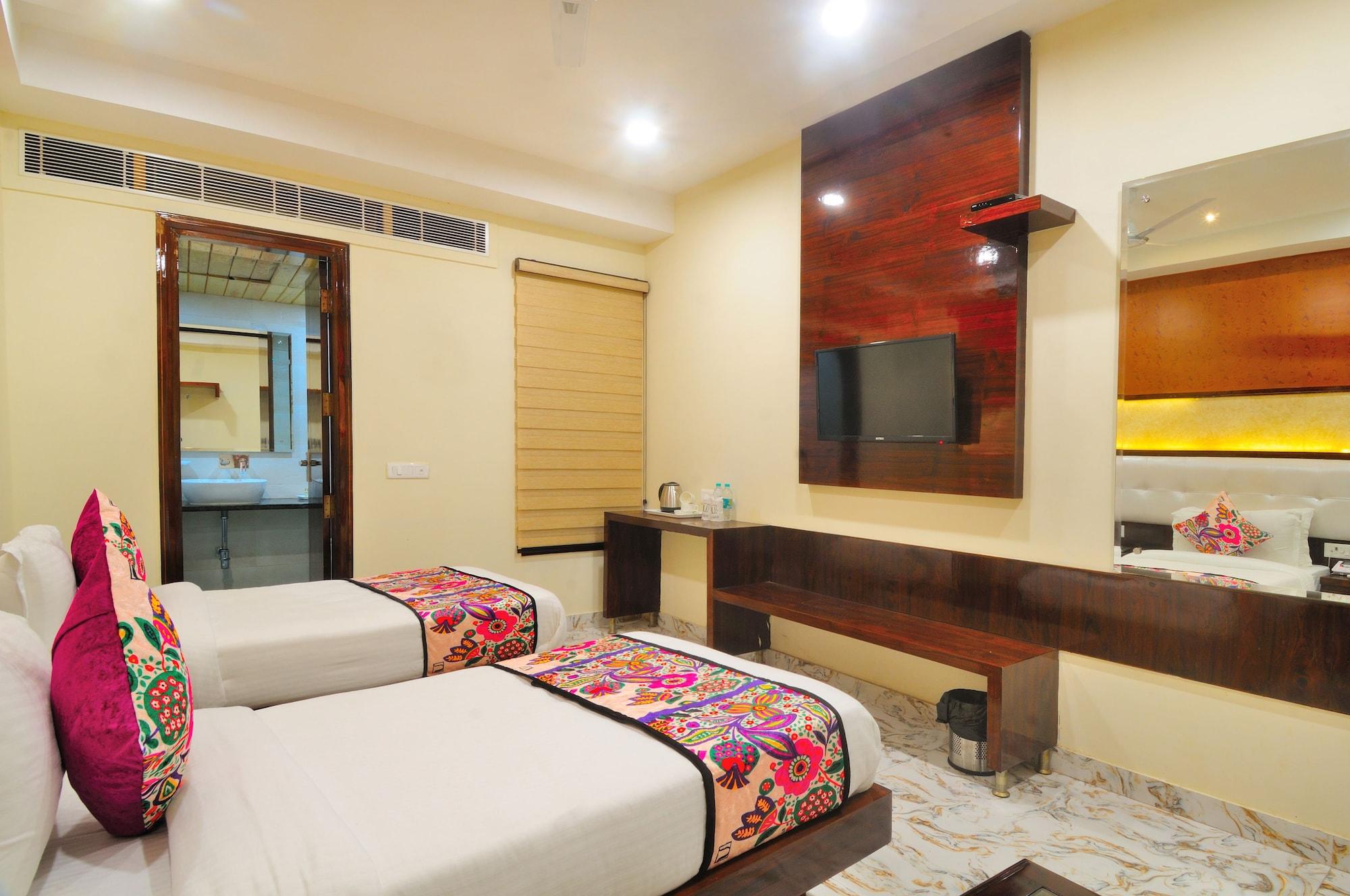 Staybook-Jyoti Mahal A Heritage Hotel Ню Делхи Екстериор снимка