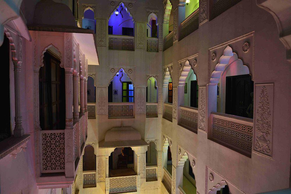 Staybook-Jyoti Mahal A Heritage Hotel Ню Делхи Екстериор снимка